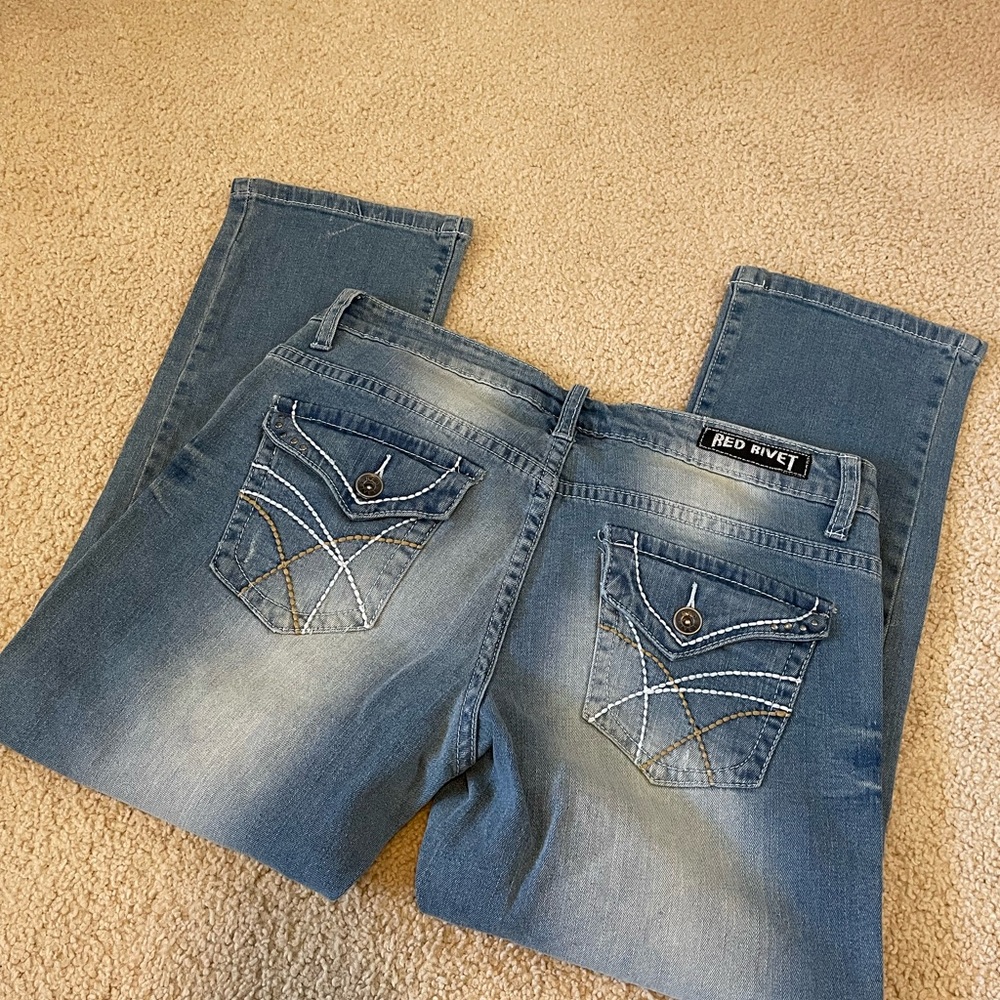 Red Rivet Wide Leg Jeans - Short - Picture 4 of 6